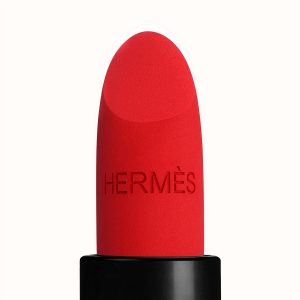 rouge-hermes-matte-lipstick-rouge-casaque-60001MV064-worn-3-0-0-1700-1700-q99_b.jpg